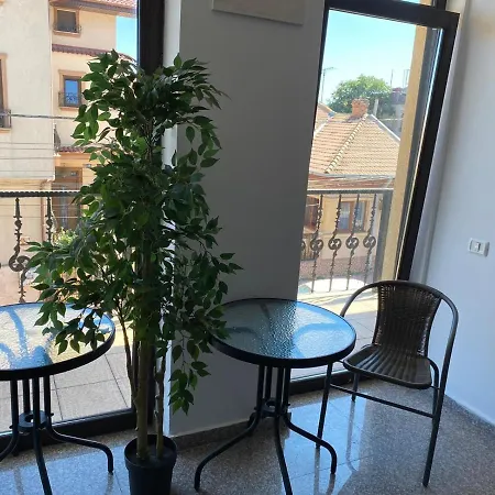 Jacob's Apartmanhotel 3*